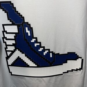 𝅺Mostly Heard Rarely Seen SNEAKER LEGO TEE (WHITE), XXL